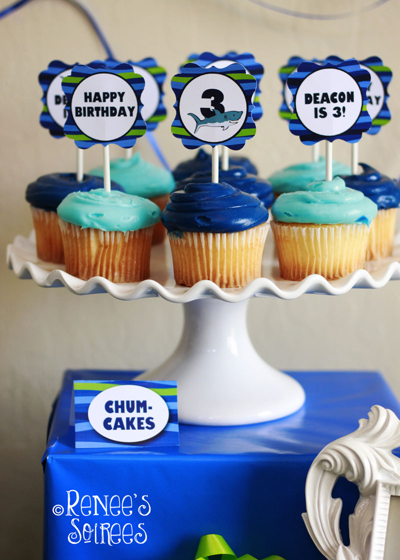 shark-cupcakes